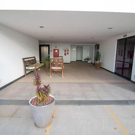 Br14 Apartamento A 300M Da Praia Do Porto Barra Salvador Exterior photo